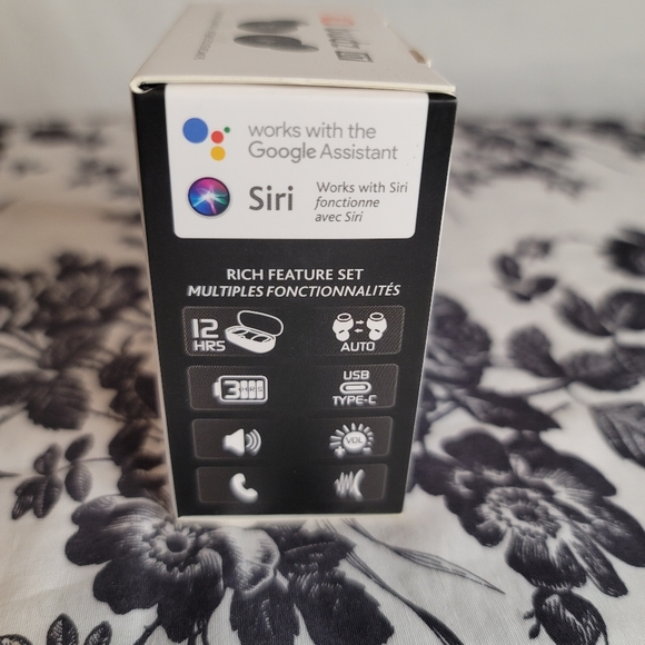 Earbuds - Picture 3 of 4